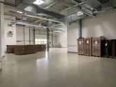 Foto - 400 m² moderne Lagerhalle zu vermieten mit Rampe & Tor