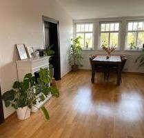 3-RaumDachgeschosswohnung im Herrenhaus - Böhlen