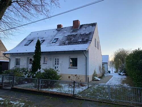 Foto - Haushälfte zu vermieten - 850,00 EUR Kaltmiete,