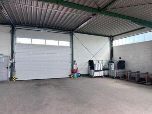 Foto - VH3870 Beheizbare Halle mit Sozialraum und Montagegrube Obertraubling