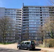 freundliche 3 Zimmer Wohnung mit Balkon (Hochhaus 9.Etage) - Krefeld Dießem