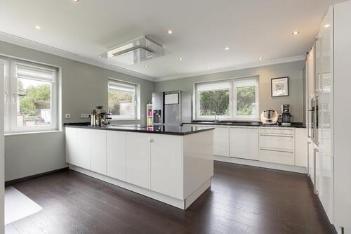 Foto - Mehr Raum als üblich: Moderne 3‑Zimmerwohnung + 45 m² im UG