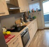 Sehr schöne 4 ZKB Wohnung mit EBK und Balkon - Pirmasens