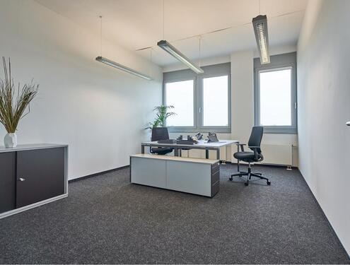 Foto - Bürofläche mit Laminatboden - All-in-Miete