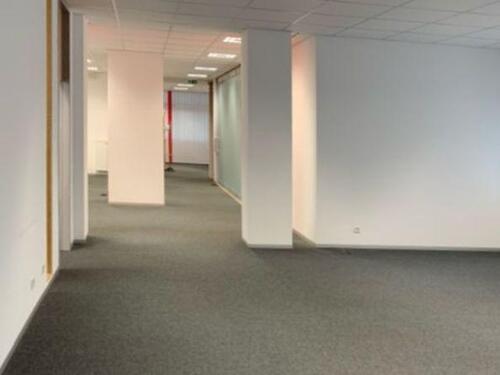 Foto - VB3922 Attraktive, barrierefreie, helle und klimatisierte Gewerbefläche mit großem Schaufenster Regensburg - Ost