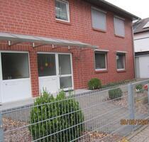 3 Zimmerwohnung 1. OG , 86 qm + Dachboden 45qm+Stellplatz - Wolfenbüttel