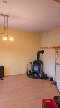 Foto - Große 2-ZKB-Wohnung mit Kaminofen, Zentral gelegen