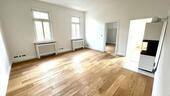 Foto - Wunderschöne, kernsanierte 3,5-Zimmer-Wohnung mit Einbauküche, Kaminofen & 3m hohen Decken
