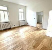 Wunderschöne, kernsanierte 3,5-Zimmer-Wohnung mit Einbauküche, Kaminofen & 3m hohen Decken - Ilmenau