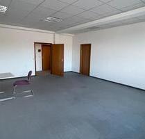 Büro‘s zu vermieten - 300,00 EUR Kaltmiete, in Stuttgart (PLZ: 70376) Bad Cannstatt