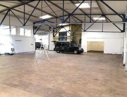 Foto - 500qm Lager Toilette Dusche 3 Min von A52 entfernt