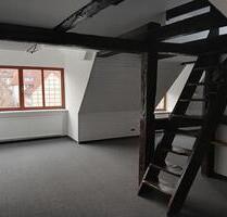 Renovierte Dachgeschoß Wohnung - 620,00&nbsp;EUR Kaltmiete, ca.&nbsp; 70,00&nbsp;m&sup2; in Hameln (PLZ: 31785)
