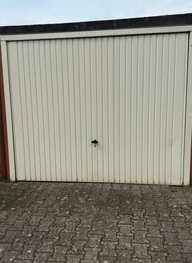 Foto - Garage ab sofort Langenhagen - 100,00&nbsp;EUR Miete,