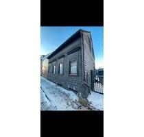 Kleines Häuschen zu vermieten - 1.150,00&nbsp;EUR Kaltmiete, ca.&nbsp; 80,00&nbsp;m&sup2; in Solingen (PLZ: 42719) Wald