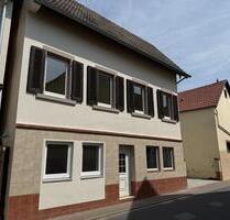 5-Raum-Einfamilienhaus mit Scheune und Hof in Lauda-Königshofen