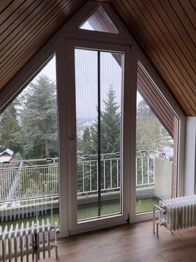 Foto - zwei Zimmerwohnung im DG mit EBK zu vermieten