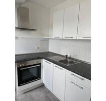 Schöne 2-Zimmer-Wohnung mit Laminat , EBK, modernem Bad und traumhaften Blick! - Chemnitz Altendorf