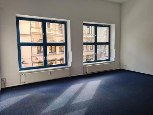 Foto - Halle hat Platz für Visionen – kleine Bürofläche in Bestlage