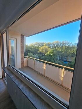 Foto - Modernisierte 3 Zimmer-Wohnung mit Aufzug in Meiderich - Nähe Stadtpark