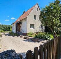 Ein-Zweifamilienhaus mit Nebengebäude von privat in Völksen - Springe