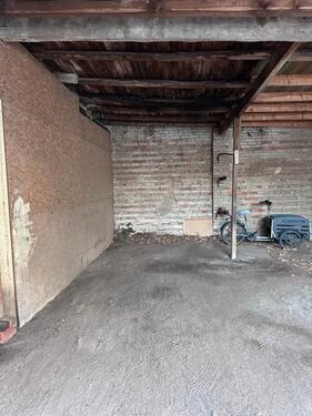 Foto - Stellplatz überdacht in großem Carport