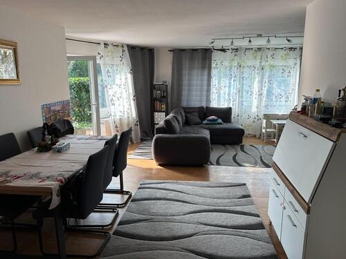 Foto - Gepflegte 3-Zimmerwohnung mit eigenem Garten und 2 Stellplätzen