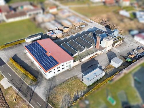 Foto - Vermietung einer großzügigen Produktions- und Lagerhalle