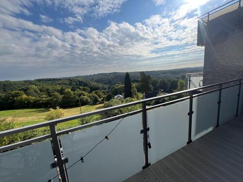Foto - Möblierte 3-Zi-Whg (88 m²) mit Balkon – Blick ins Gelpetal