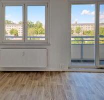Family-Ready! Balkon & Aufzug – renoviert bis Juni ! - Halle (Saale) Halle-Neustadt