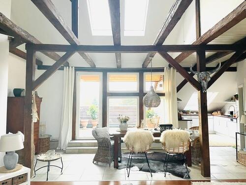 Foto - Moderne 2 Zimmer Dachgeschoss Wohnung mit großer Loggia