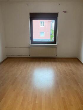 Foto - Renovierungsbedürftige Wohnung zu vermieten! 100