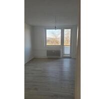 3 ZKB mit Balkon voll saniert im 2.OG - Eschwege