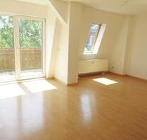 helle Dachgeschosswohnung mit Balkon - Magdeburg Leipziger Straße