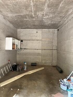 Foto - Große Garage - 120,00&nbsp;EUR Miete,