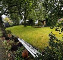 500 m2 Garten mit Garage und Miniwerkstatt - Rees