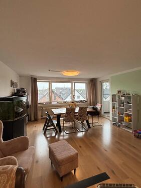 Foto - *Effiziente 95 m²: Großzügige 4-Zimmer-Wohnung mit Balkon*