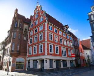 Wohn- und Geschäftshaus an einem der schönsten Plätze Norddeutschlands - Lüneburg