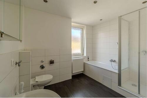 Foto - Renovierte 2-Zimmer- Wohnung mit Balkon und neuem Badezimmer, sofort bezugsfrei