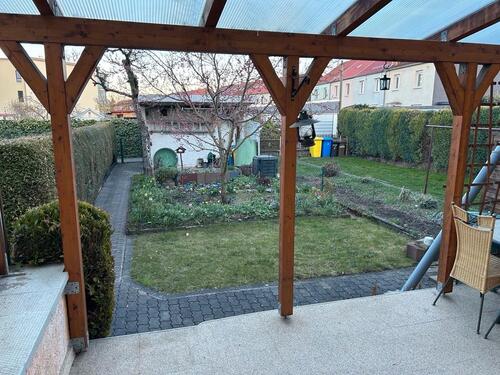 Foto - Reihenmittelhaus in Sömmerda, mit Keller und Schuppen