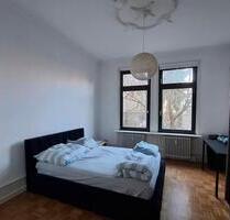 Ab sofort: Bopser Vollmöbilierte 2- Zimmer Wohnung mit Balkon - Stuttgart