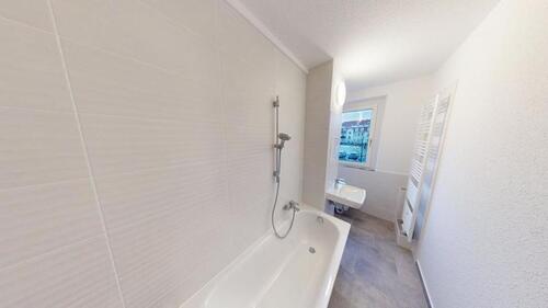 Foto - Wohnhighlight mit Wohlfühlbad und Balkon