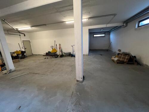 Foto - Lagerraum mit Rampe - 780,00&nbsp;EUR Kaltmiete, ca.&nbsp; 150,00&nbsp;m&sup2;