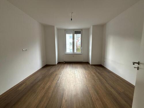 Foto - Gepflegte 3-Zimmer-Wohnung mit guter Lage und Anbindung