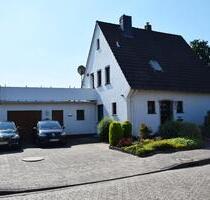 Attraktives Einfamilienhaus in ruhiger Lage - provisionsfrei - Brake (Unterweser)