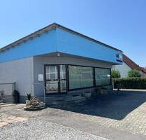 Schöne helle Gewerbeeinheit mit Parkplätzen zu vermieten - Straubing