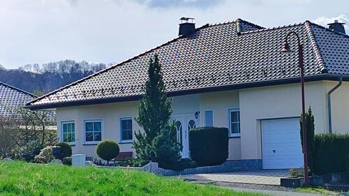 Foto - Bungalow, Einfamilienhaus - 310.000,00&nbsp;EUR Kaufpreis, ca.&nbsp; 135,22&nbsp;m&sup2;