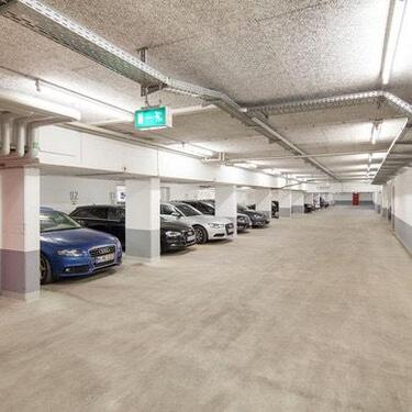 Foto - Tiefgaragenstellplatz in Gersthofen zu vermieten – ab 1.11. frei