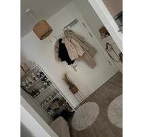 Helle schöne 2-Zimmer Wohnung - 920,00 EUR Kaltmiete, ca.  66,50 m² in Petersberg (PLZ: 36100)