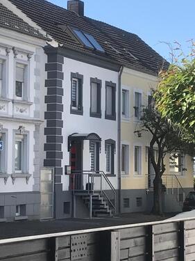 Foto - Voll vermietetes Dreifamilienhaus- lukrative Kapitalanlage .