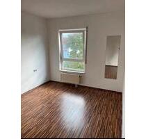 Freundliche 2,5 Zi Wohnung in Wendlingen- TG und Balkon ab 01.05 - Wendlingen am Neckar